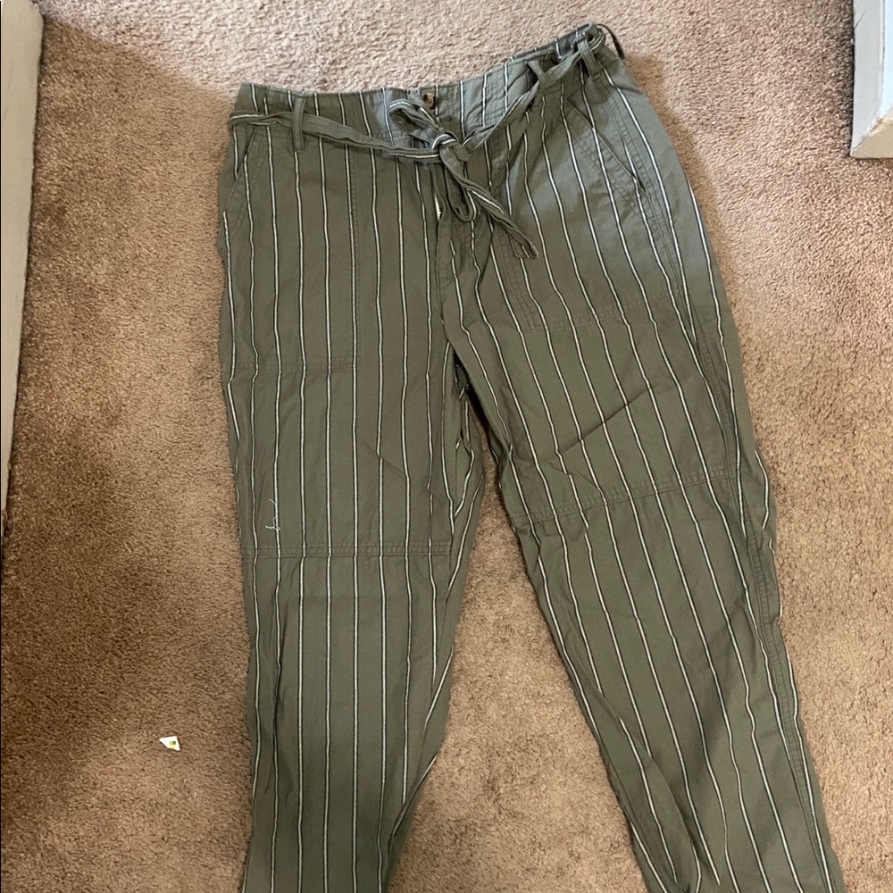 American Eagle High Waisted Pants
